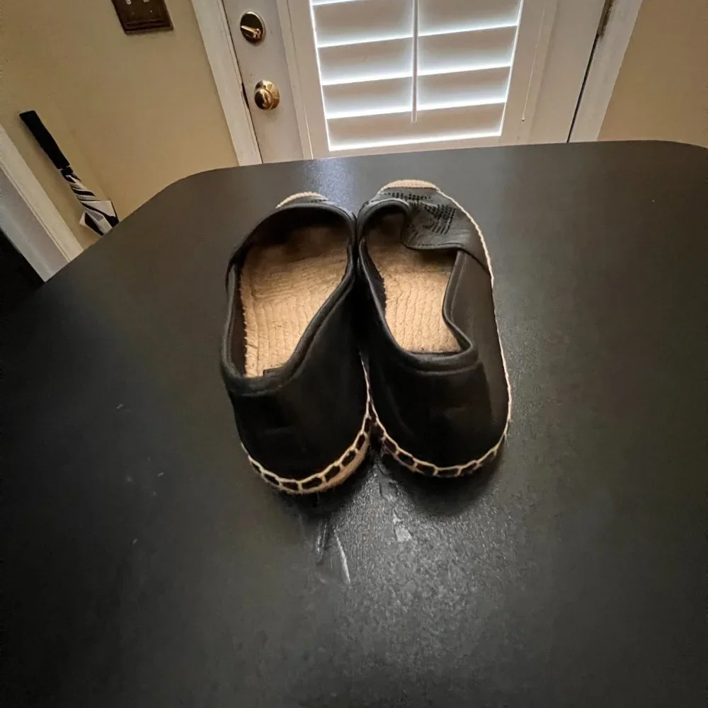 Tory Burch size 6.5 black leather espadrille